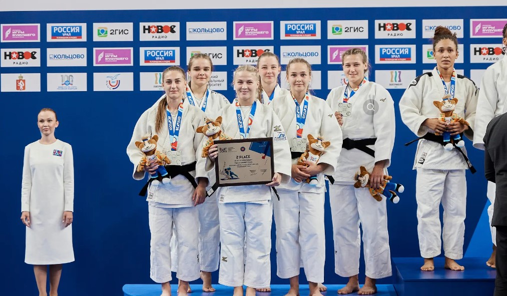 В женском турнире наши девушки из ГГУ имени Ф. Скорины также заняли второе место, пропустив вперед только представительниц Кубы