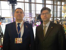 Депутат Палаты представителей Национального собрания Республики Беларусь, бывший заместитель декана юридического факультета ГГУ Андрей Злотников и декан экономического факультета ГГУ Андрей Костенко Депутат Палаты представителей Национального собрания Республики Беларусь, бывший заместитель декана юридического факультета ГГУ Андрей Злотников и декан экономического факультета ГГУ Андрей Костенко