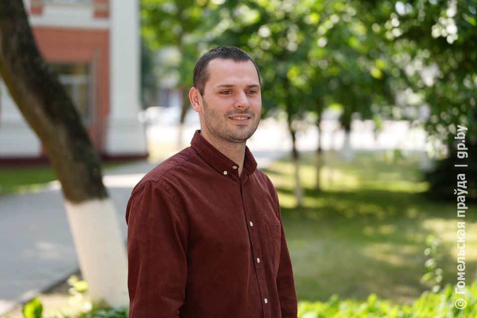 Александр Атвиновский потерял зрение, но не любовь к жизни