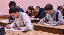 Студенческая олимпиада по физике с участием школьников